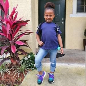 Meet your Posher, Lisa